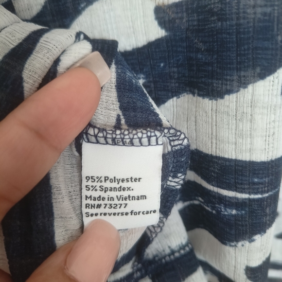 Nine west Top with navy blue and white animal print collar Long ties Medium Size - Picture 12 of 13